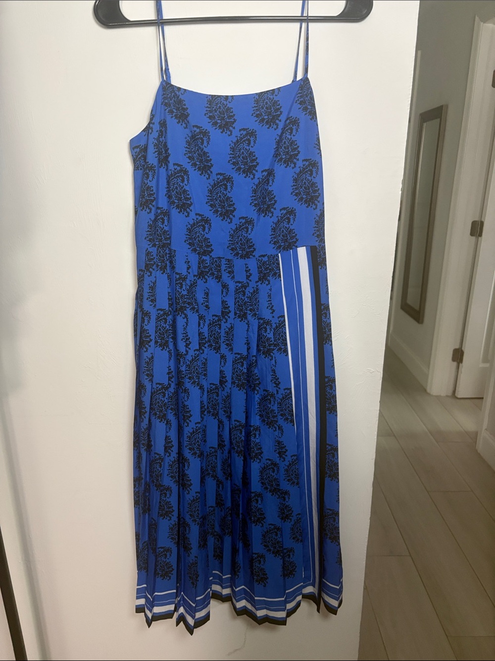 Banana Republic Paisley Pleated Dress size petite 2